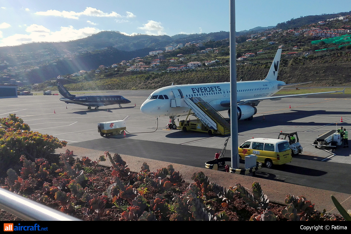 OY-RUP · Airbus A320-231 · (FNC / LPMA)