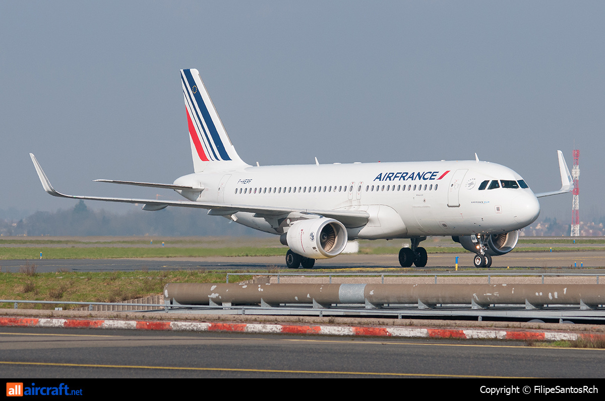 F-HEPF · Airbus A320-214 · (CDG / LFPG)