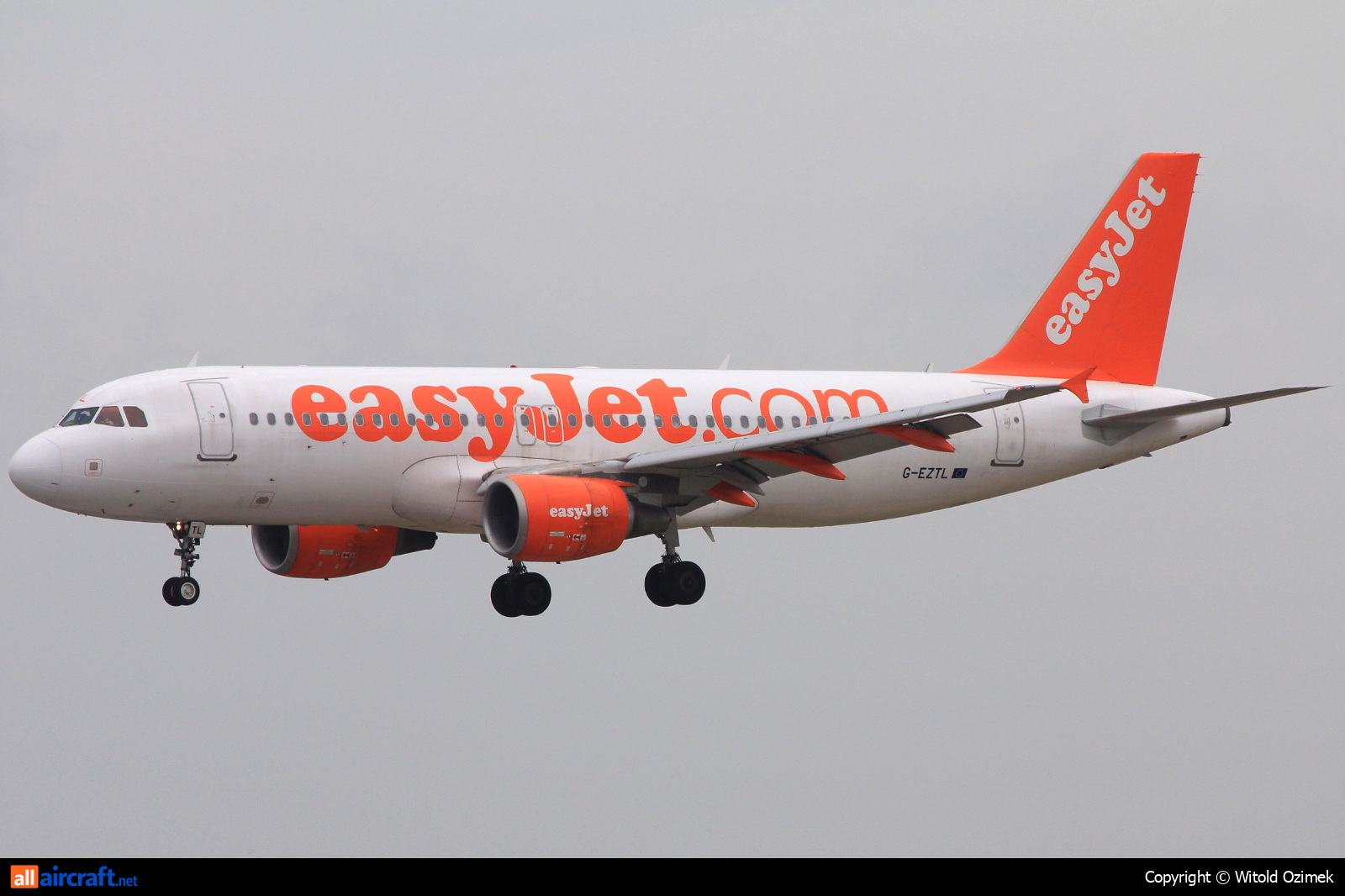 G-EZTL · Airbus A320-214 · (FCO / LIRF)