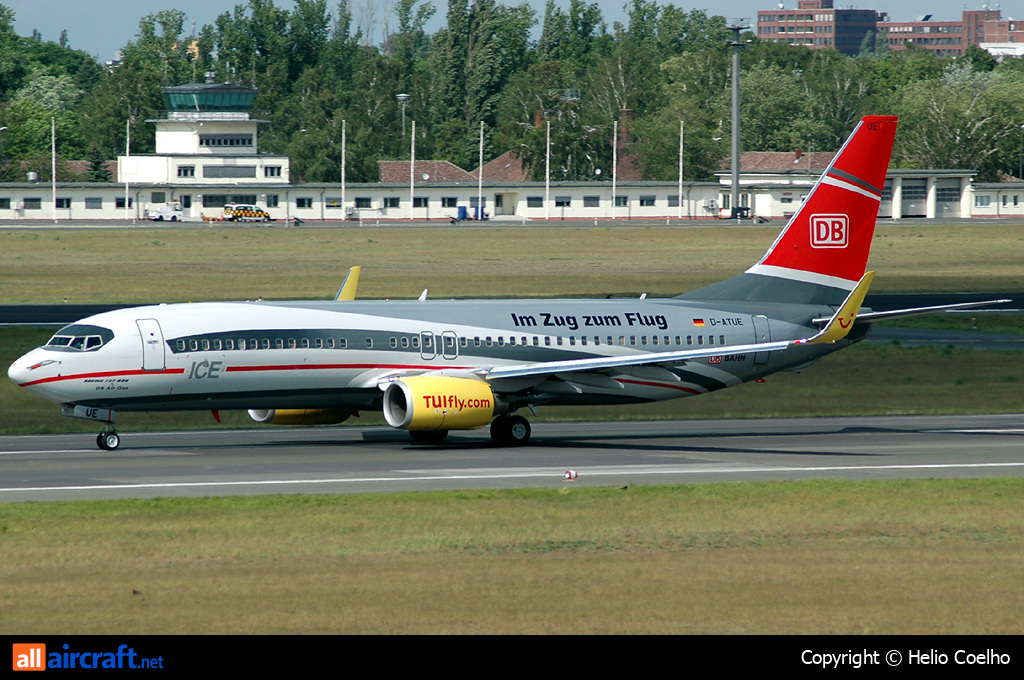 D-ATUE · Boeing 737-8K5(WL) · (TXL / EDDT)