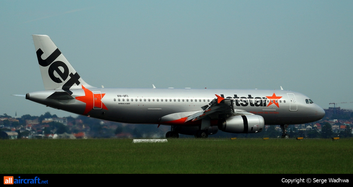 VH-VFI · Airbus A320-232 · (SYD / YSSY)