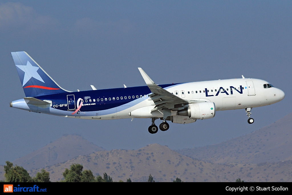 CC-BFW · Airbus A320-214 · (SCL / SCEL)