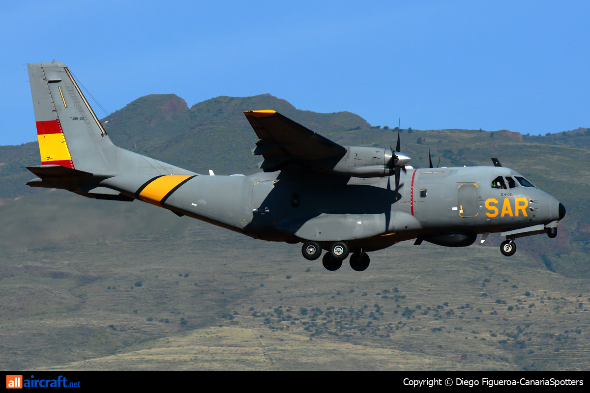 T.19B-09 · CASA CN-235-100M · (LPA / GCLP)