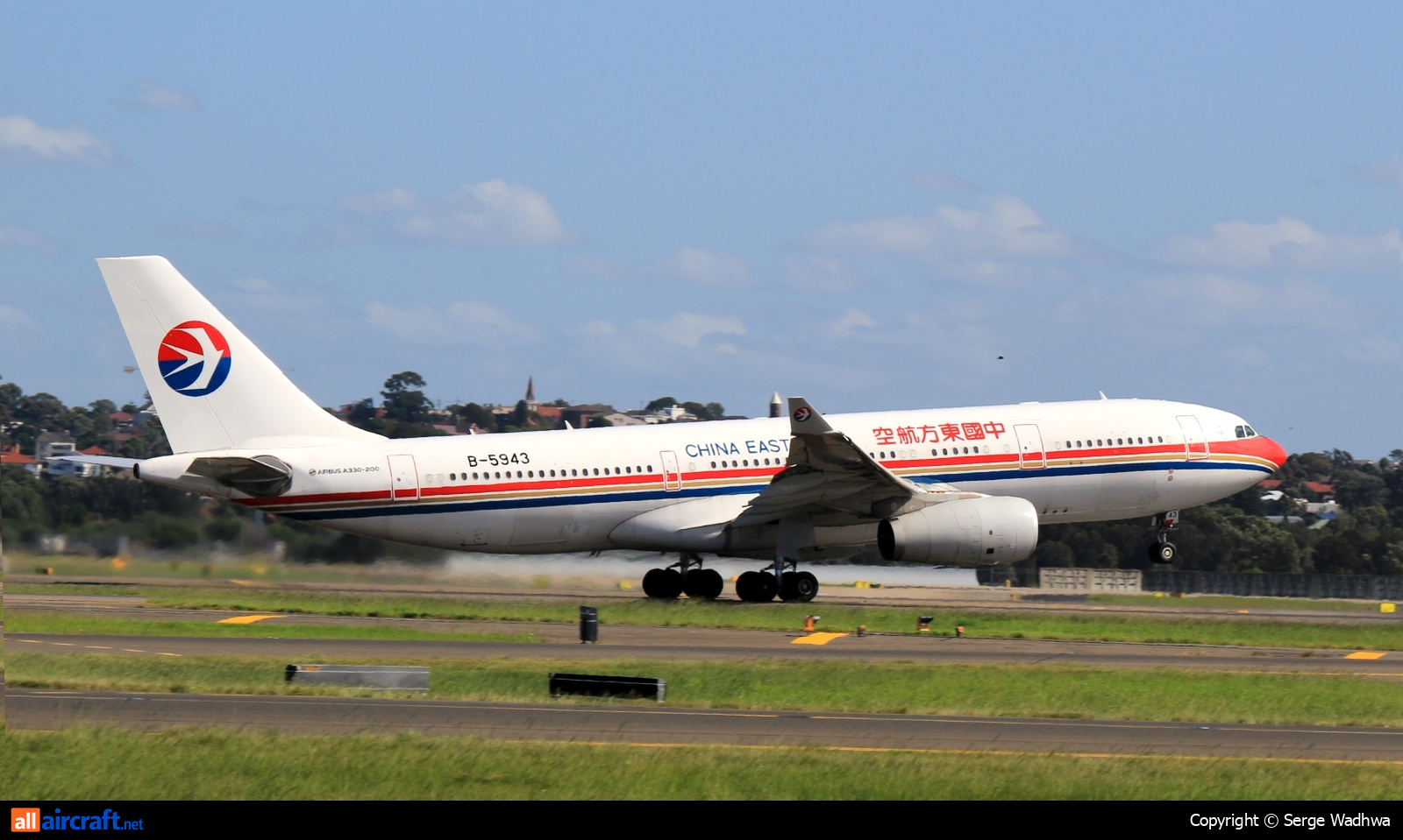 B-5943 · Airbus A330-243 · (SYD / YSSY)