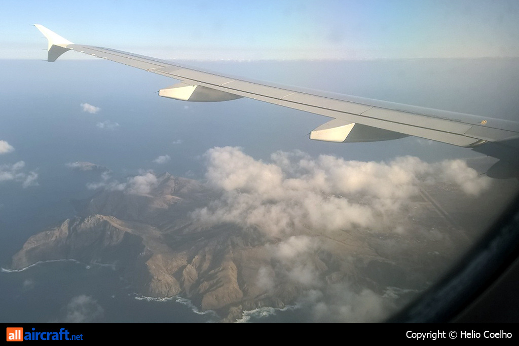 CS-TNX · Airbus A320-214 · (PXO / LPPS)