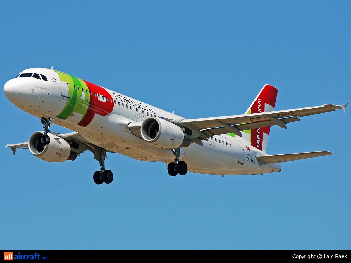 CS-TNG · Airbus A320-214 · (CPH / EKCH)
