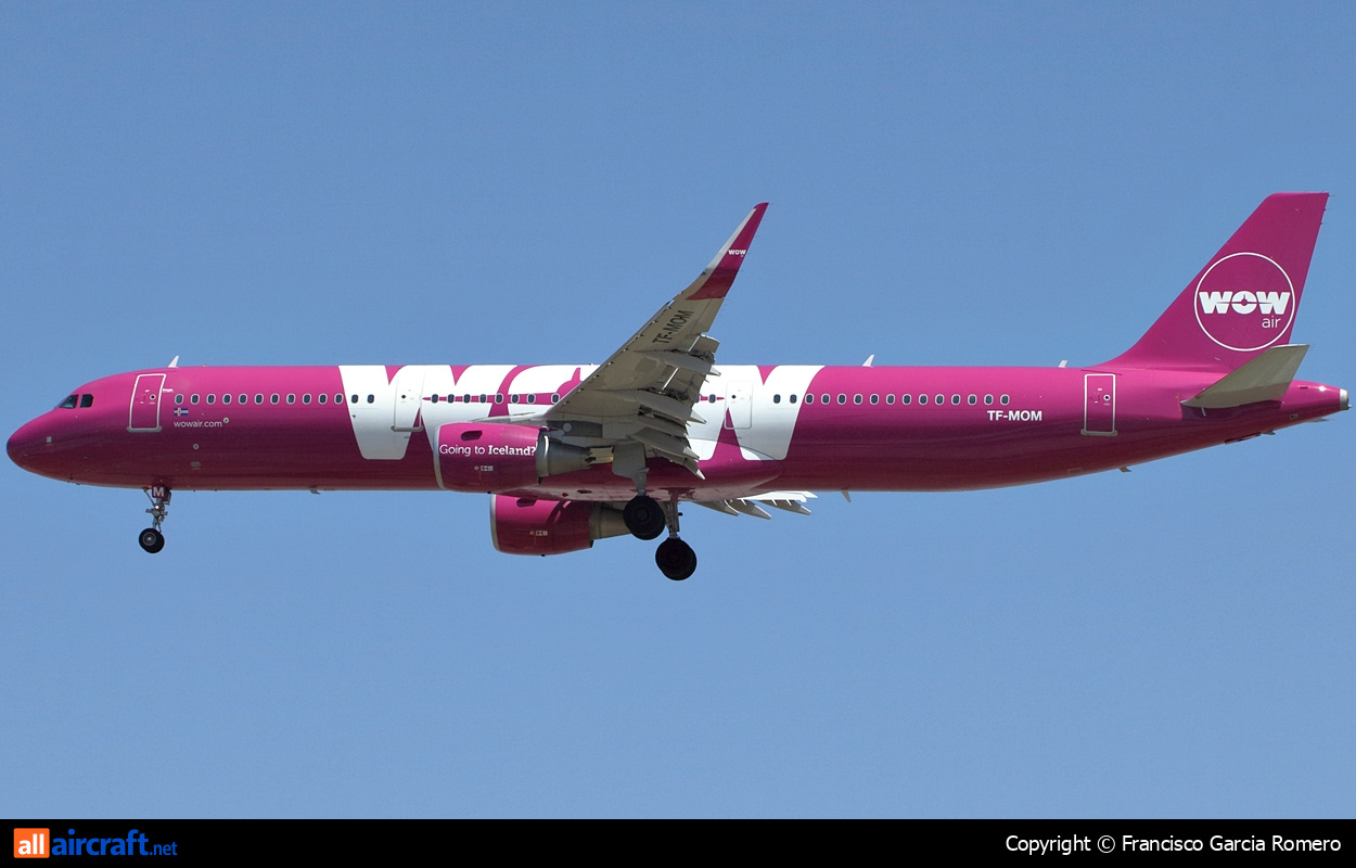 TF-MOM · Airbus A321-211(WL) · (LPA / GCLP)