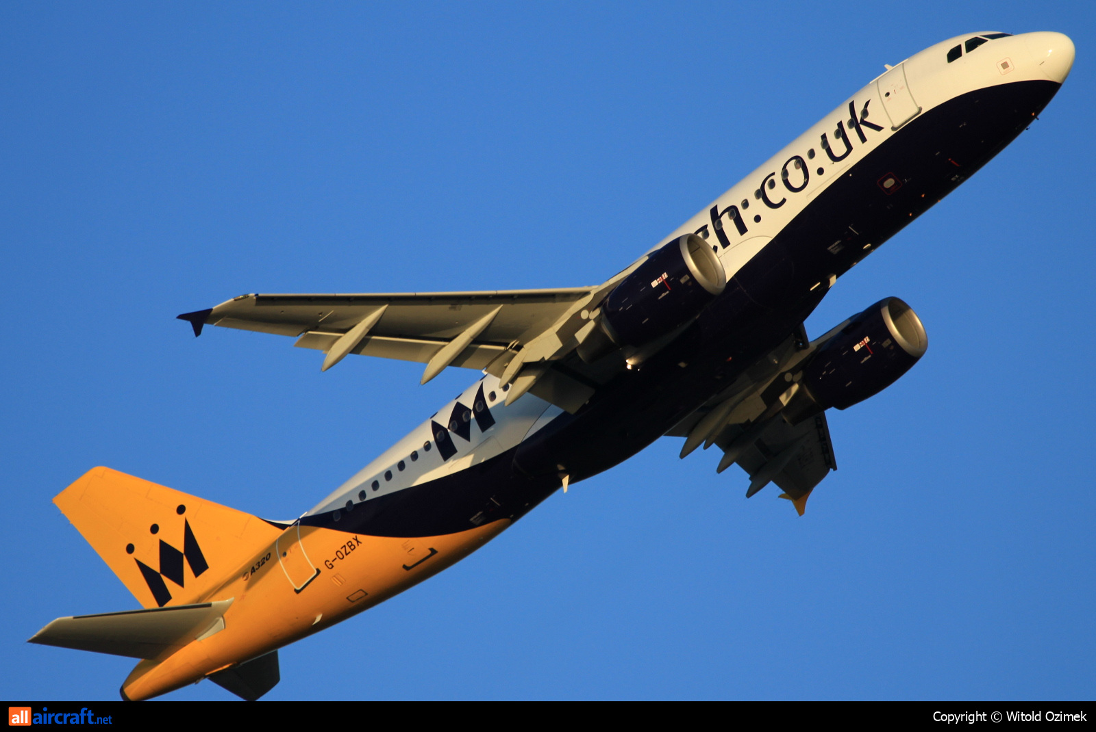 G-OZBX · Airbus A320-214 · (FCO / LIRF)