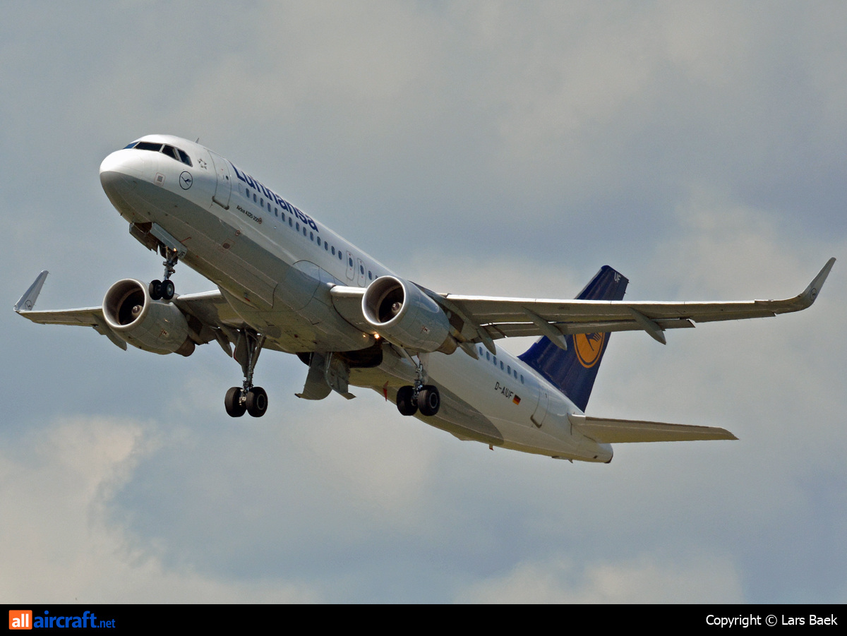 D-AIUF · Airbus A320-214 · (CPH / EKCH)
