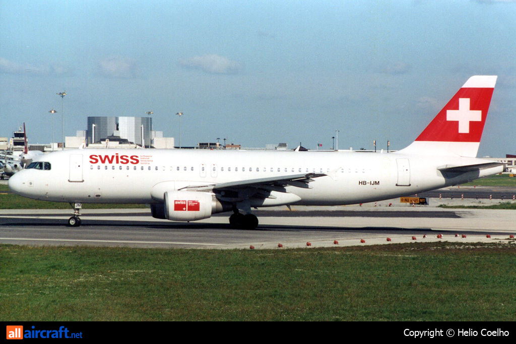 HB-IJM · Airbus A320-214 · (LIS / LPPT)