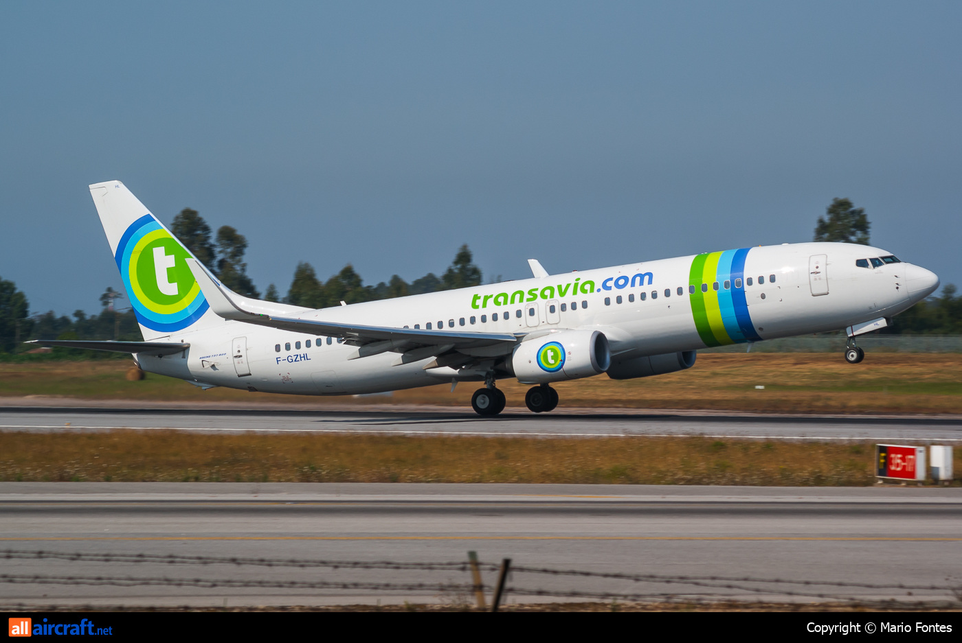 F-GZHL · Boeing 737-8K2(WL) · (OPO / LPPR)