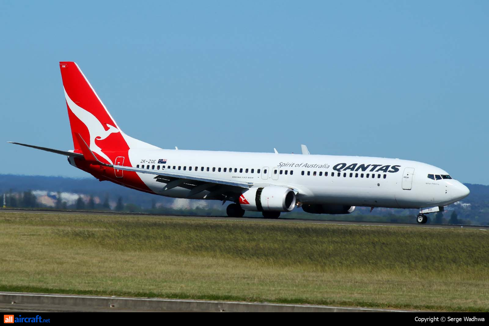 ZK-ZQE · Boeing 737-838(WL) · (SYD / YSSY)