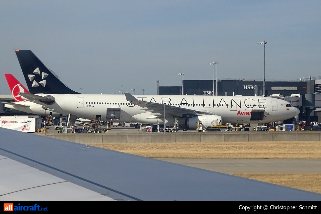 N280AV · Airbus A330-243 · (LHR / EGLL)