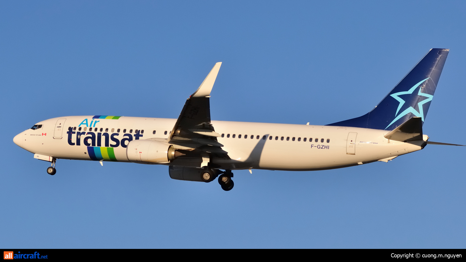 F-GZHI · Boeing 737-86J · (YUL / CYUL)