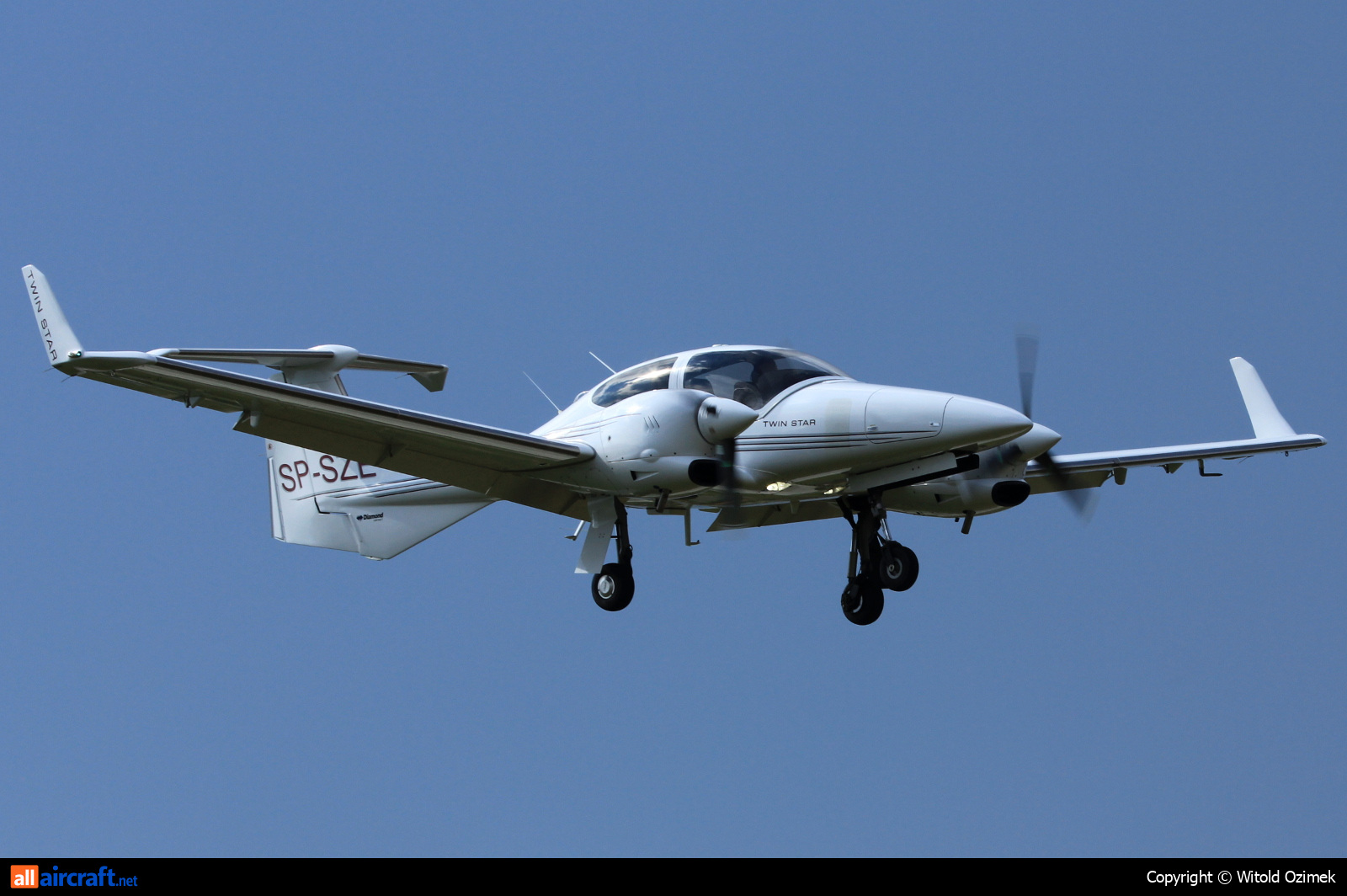SP-SZE · Diamond DA-42 Twin Star · (EPML)