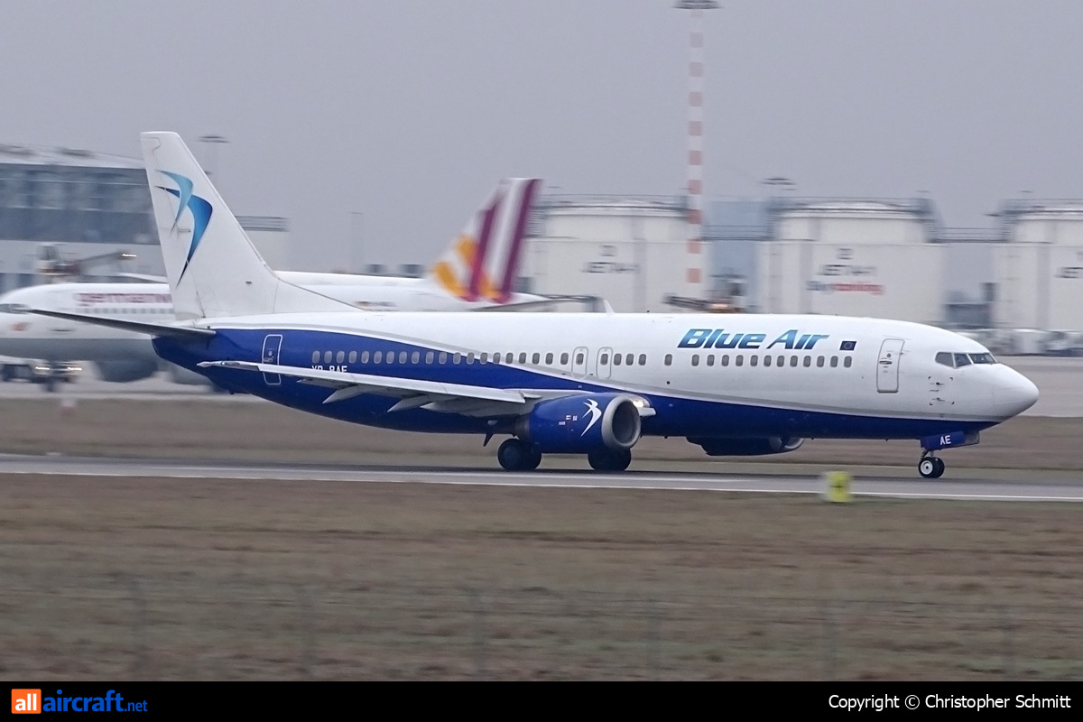 YR-BAE · Boeing 737-4Y0 · (STR / EDDS)