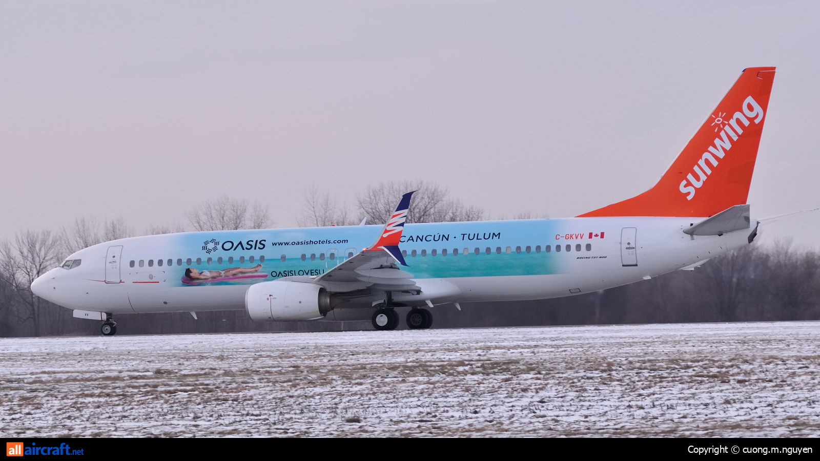 C-GKVV · Boeing 737-86N · (YUL / CYUL)