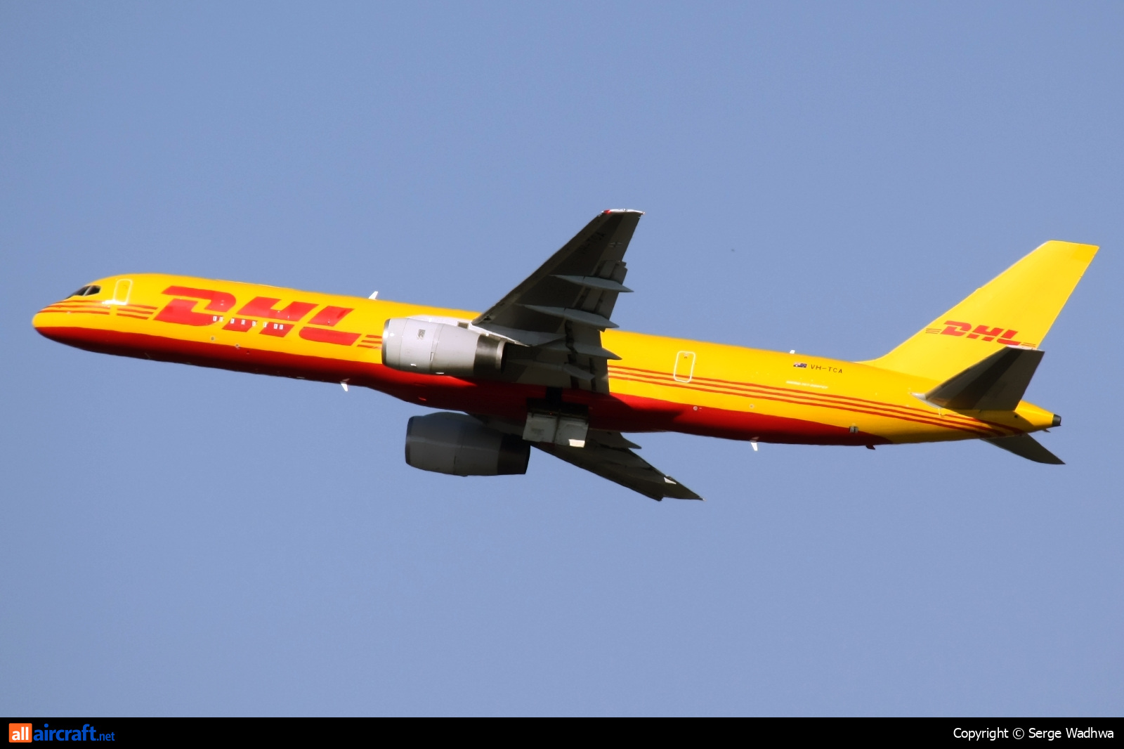 VH-TCA · Boeing 757-236(PCF) · (SYD / YSSY)