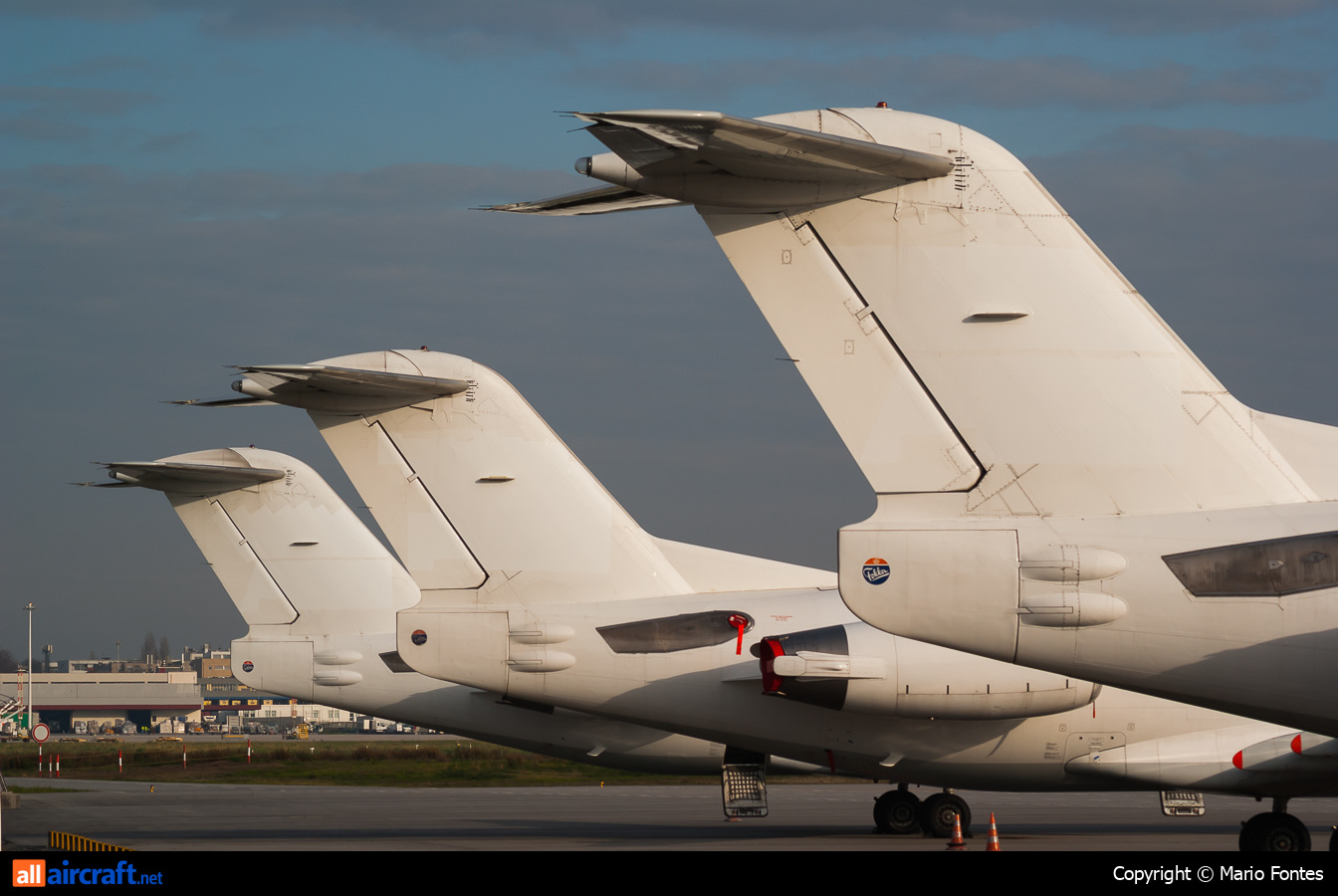 CS-TPB · Fokker 100 · (OPO / LPPR)
