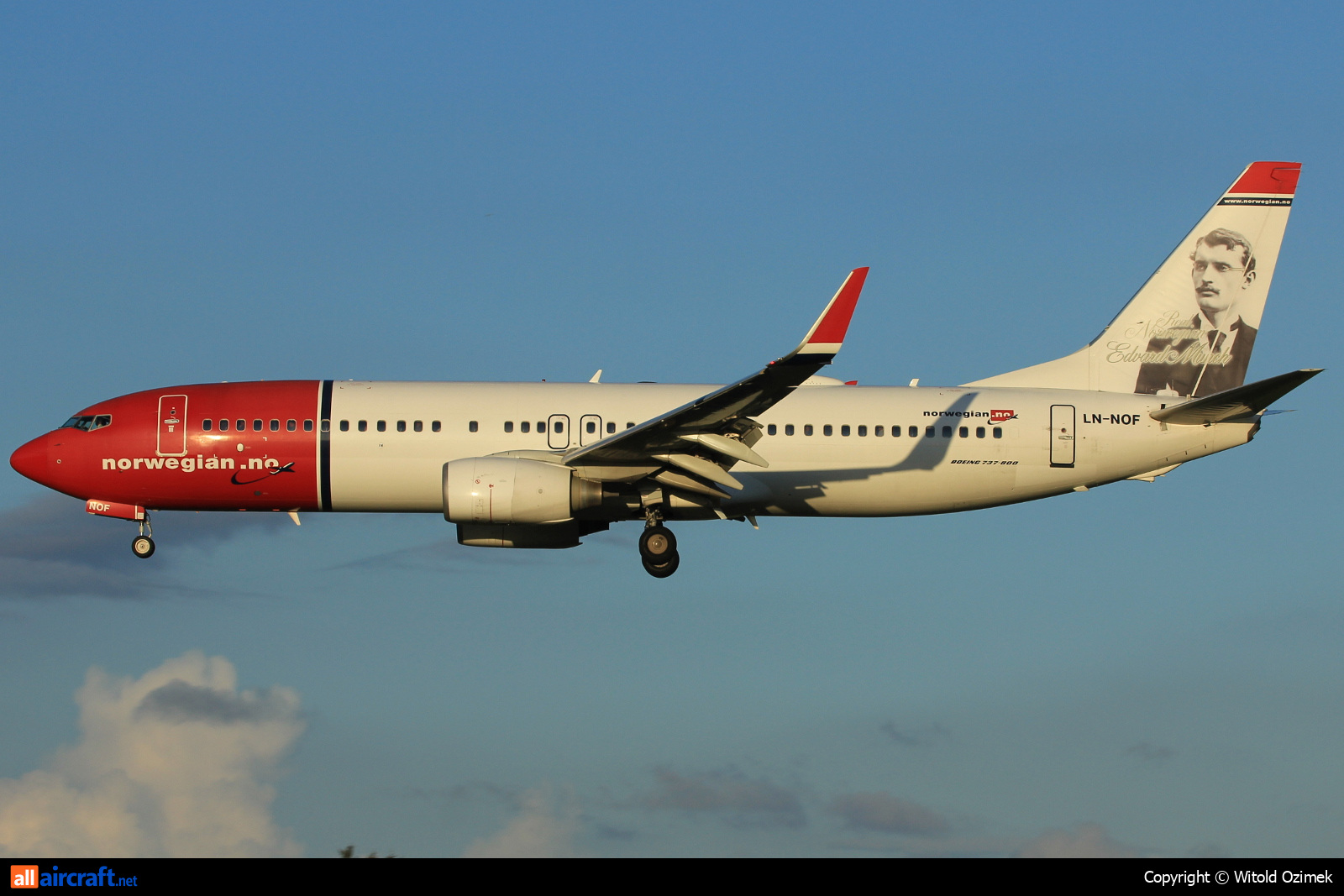 LN-NOF · Boeing 737-86N(WL) · (SVG / ENZV)