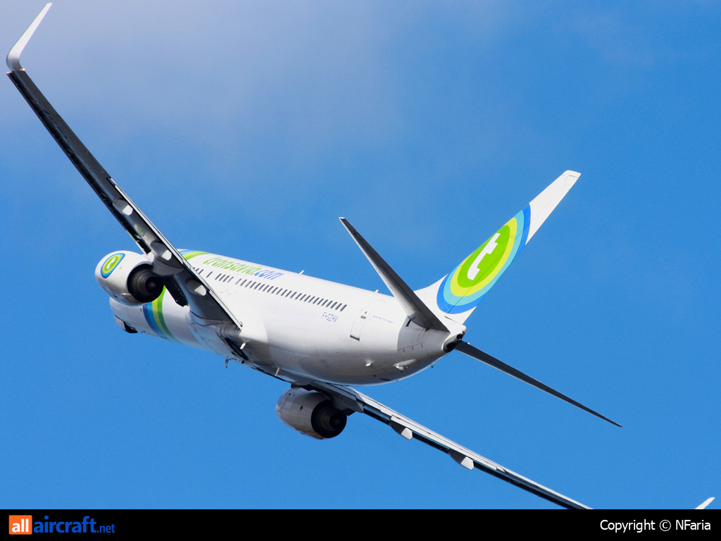 F-GZHV · Boeing 737-85H(WL) · (FNC / LPMA)