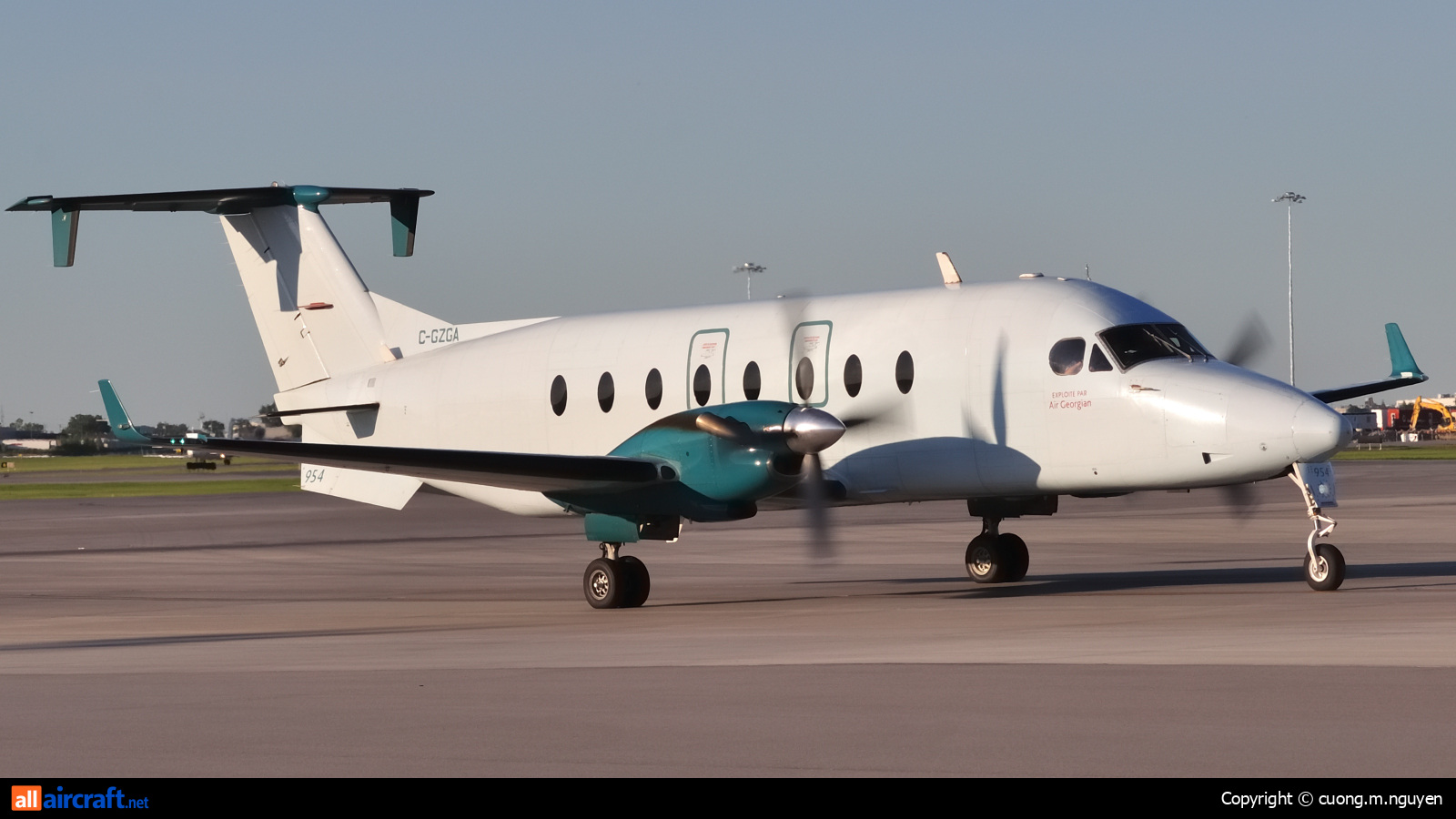 C-GZGA · Beechcraft 1900D · (YUL / CYUL)