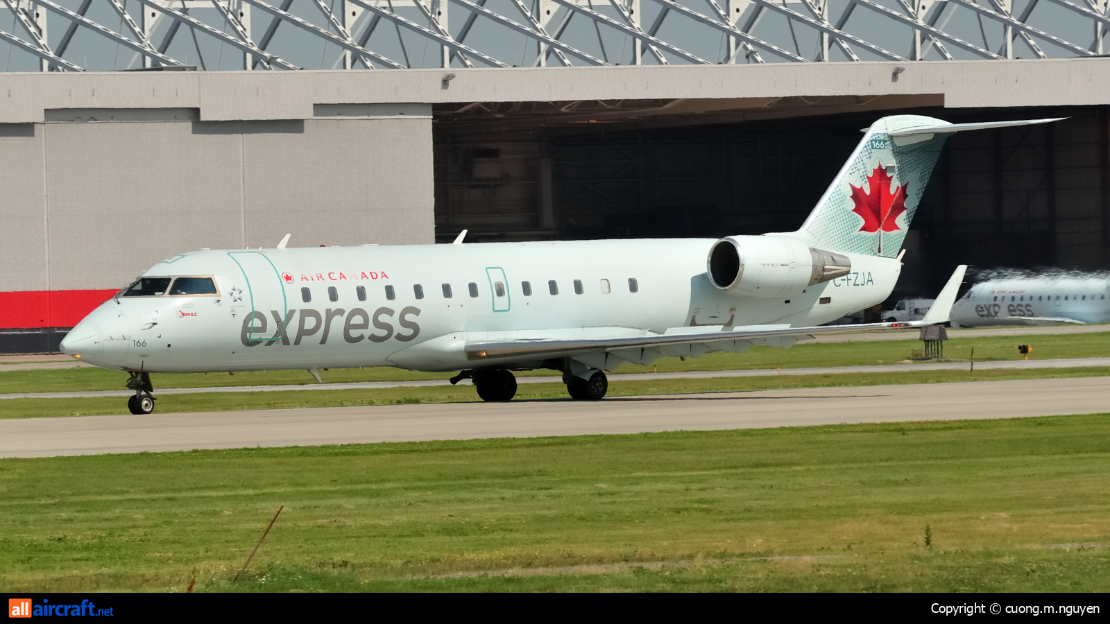 C-FZJA · Bombardier CRJ-200ER · (YUL / CYUL)