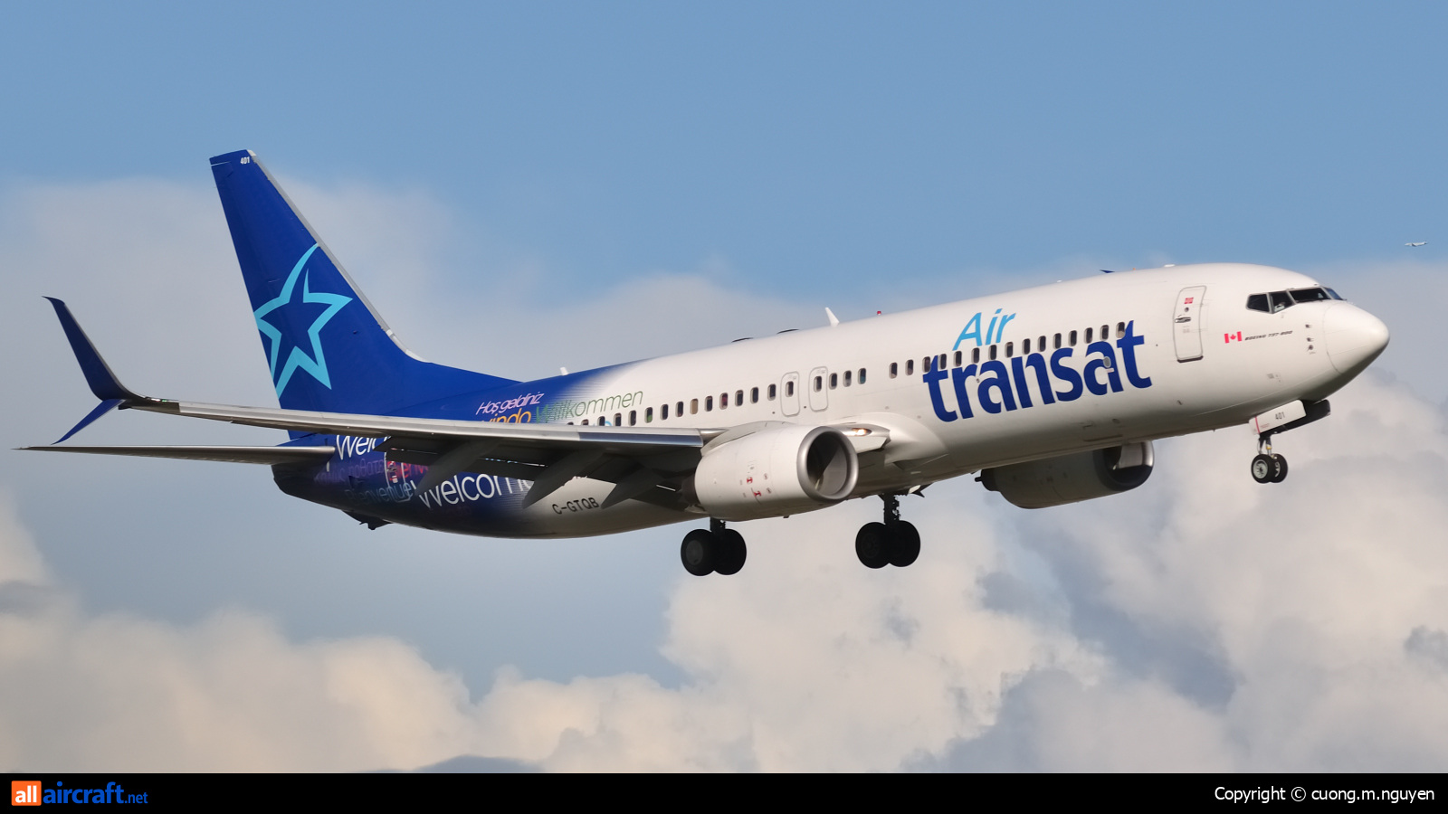 C-GTQB · Boeing 737-8Q8 · (YUL / CYUL)