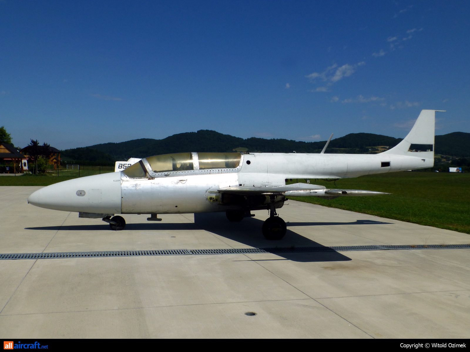 817 · PZL-Mielec TS-11 Iskra · (EPNL)