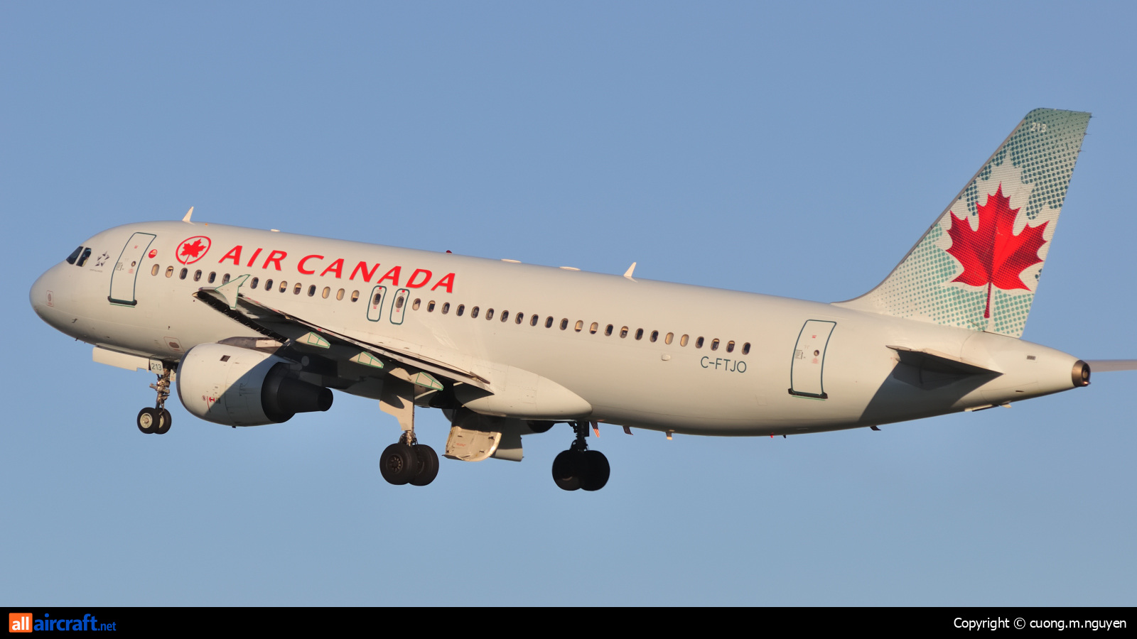 C-FTJO · Airbus A320-211 · (YUL / CYUL)