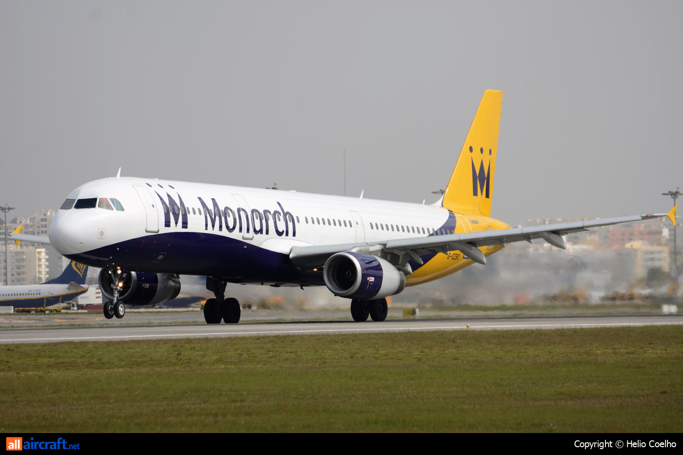 G-OZBO · Airbus A321-231 · (FAO/LPFR)