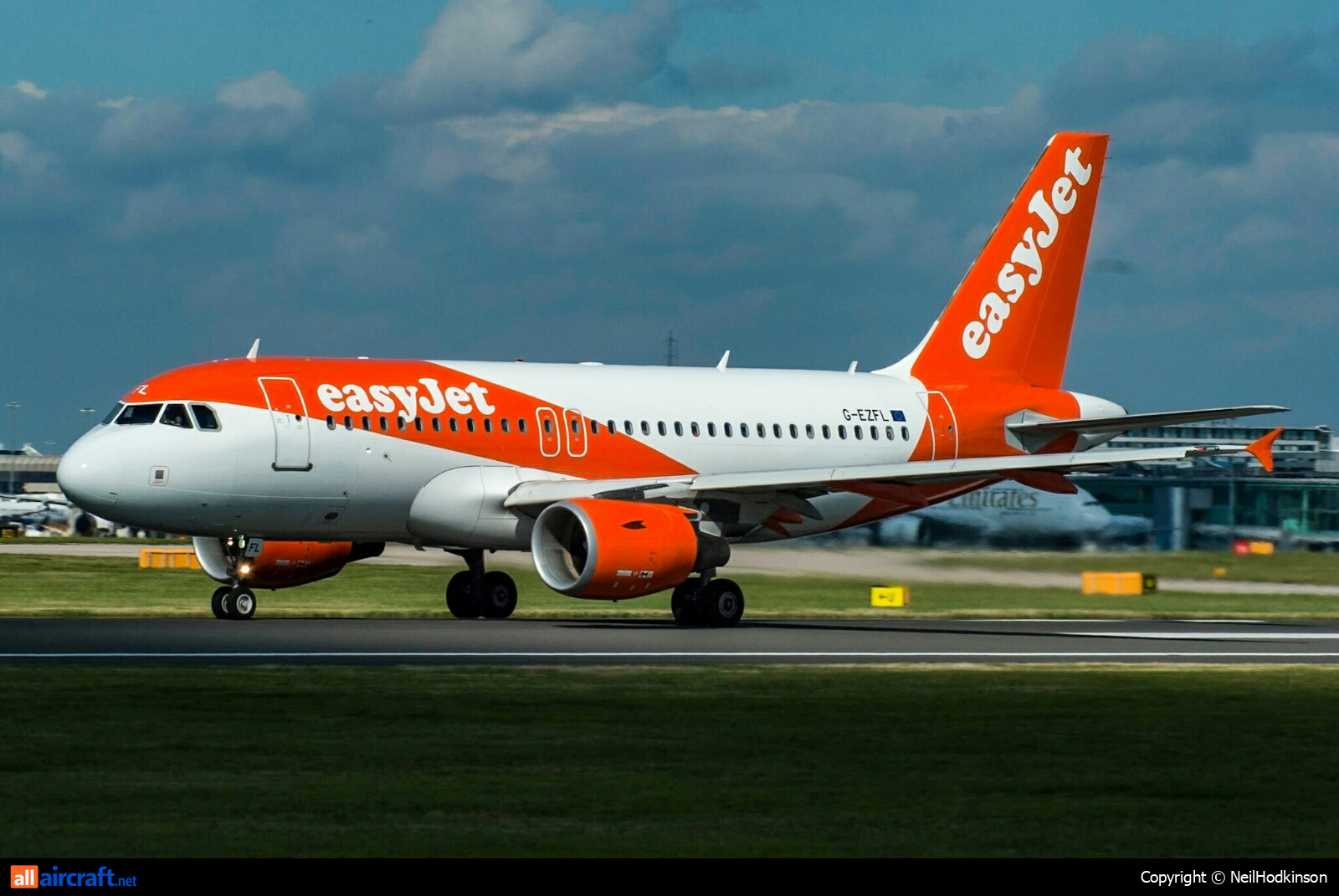 G-EZFL · Airbus A319-111 · (MAN / EGCC)