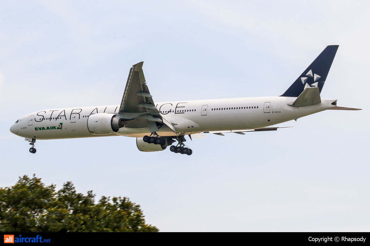 B-16701 · Boeing 777-35E/ER · (SIN / WSSS)
