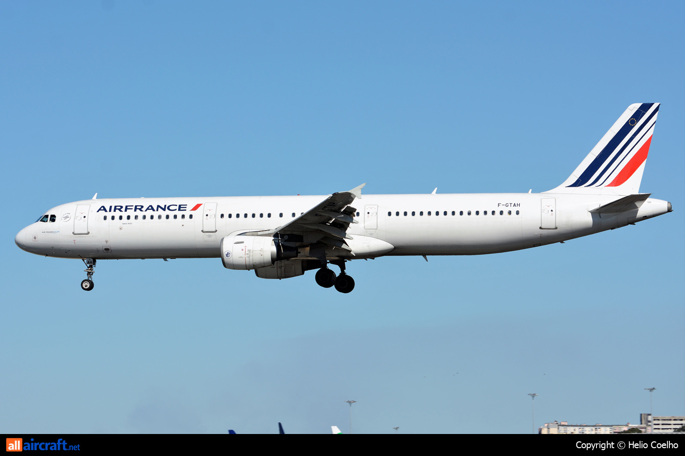 F-GTAH · Airbus A321-211 · (LIS / LPPT)