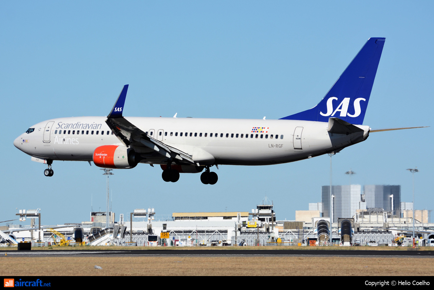 LN-RGF · Boeing 737-86N(WL) · (LIS / LPPT)