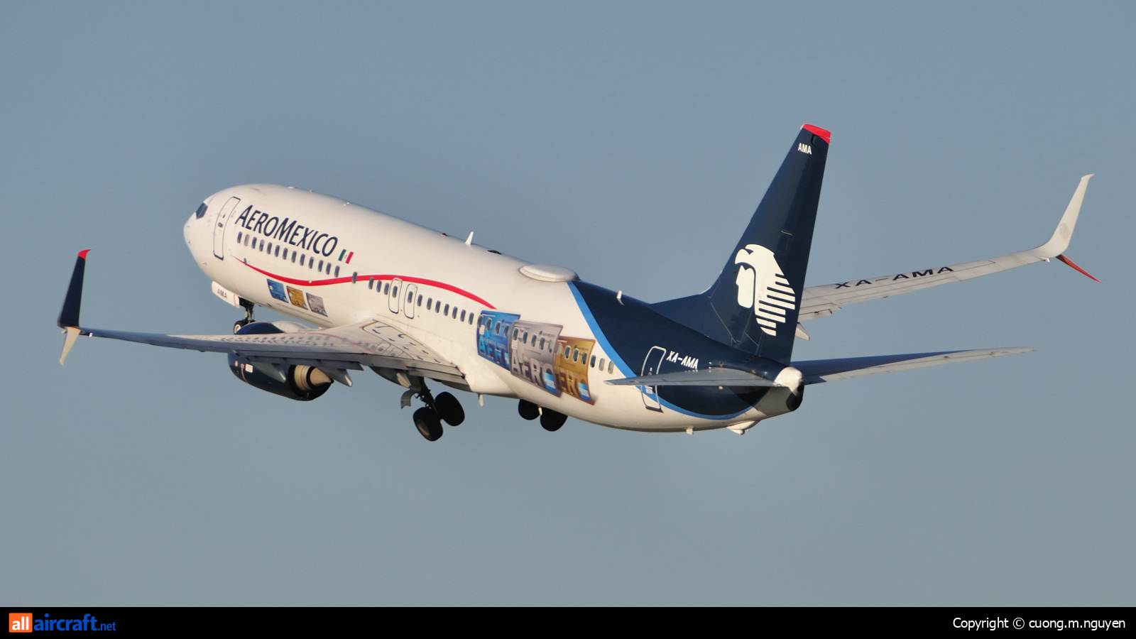 XA-AMA · Boeing 737-852(WL) · (YUL / CYUL)