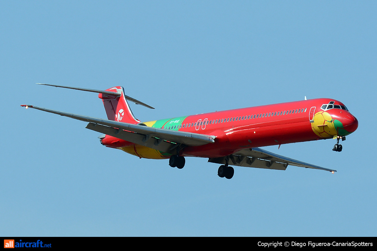 OY-RUE · McDonnell Douglas MD-83 · (LPA / GCLP)
