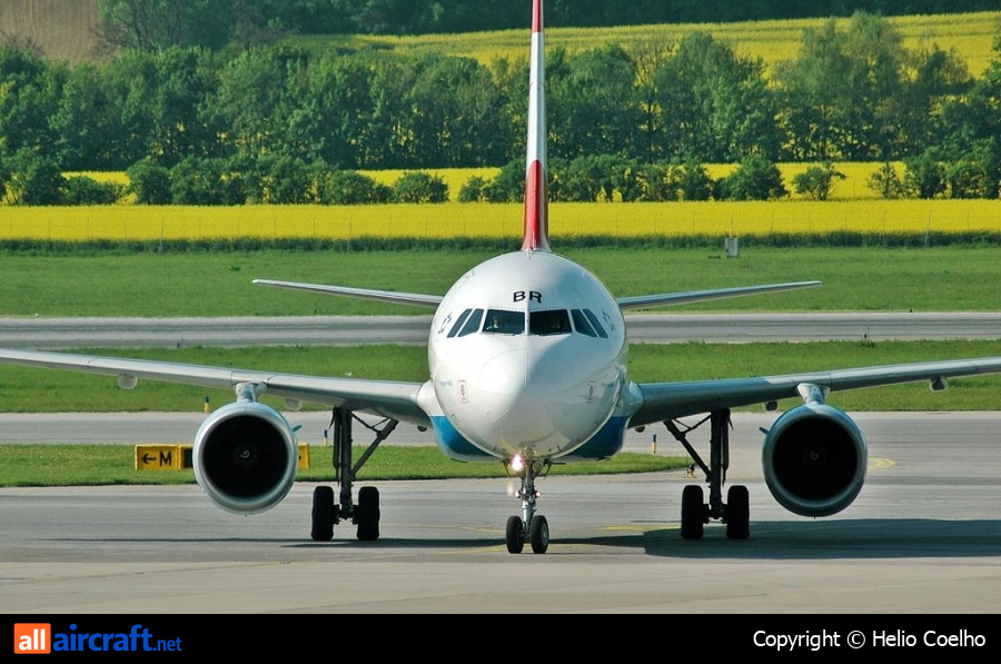 OE-LBR · Airbus A320-214 · -