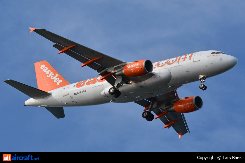 G-EZGA · Airbus A319-111 · (CPH / EKCH)