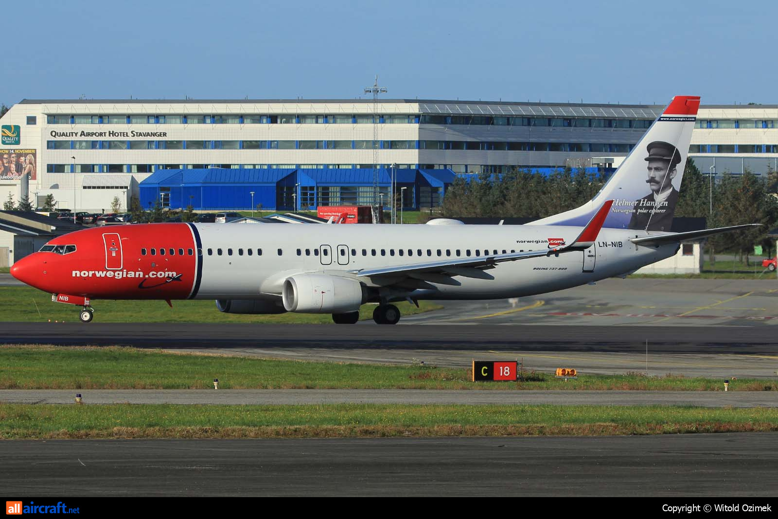 LN-NIB · Boeing 737-86J(WL) · (SVG / ENZV)