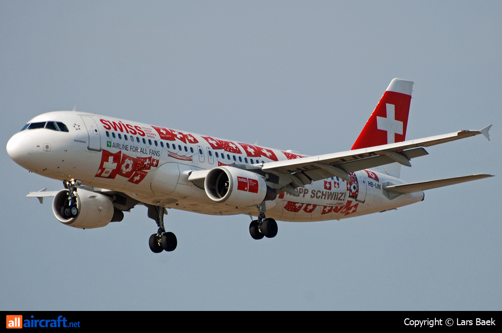 HB-IJM · Airbus A320-214 · (CPH / EKCH)