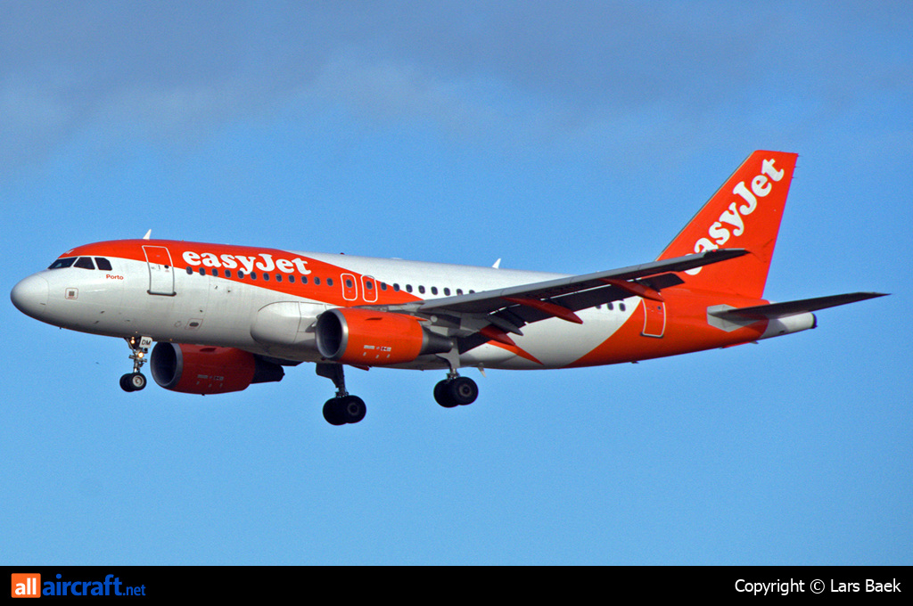 G-EZDM · Airbus A319-111 · (CPH / EKCH)