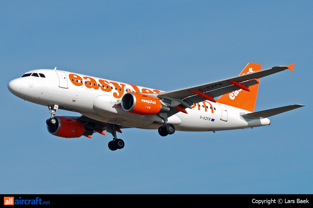 G-EZFR · Airbus A319-111 · (CPH / EKCH)