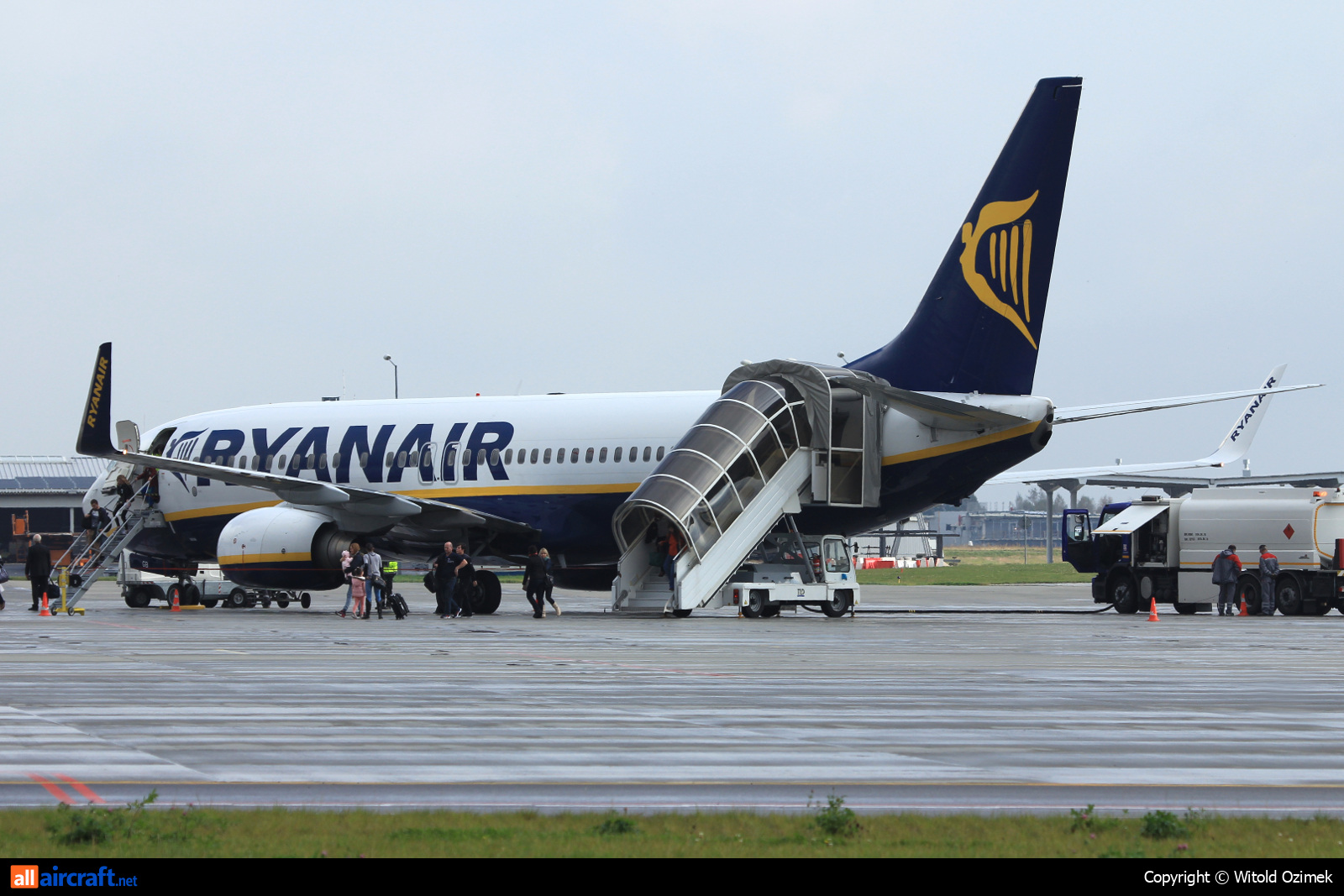 EI-EGB · Boeing 737-8AS(WL) · (RZE / EPRZ)