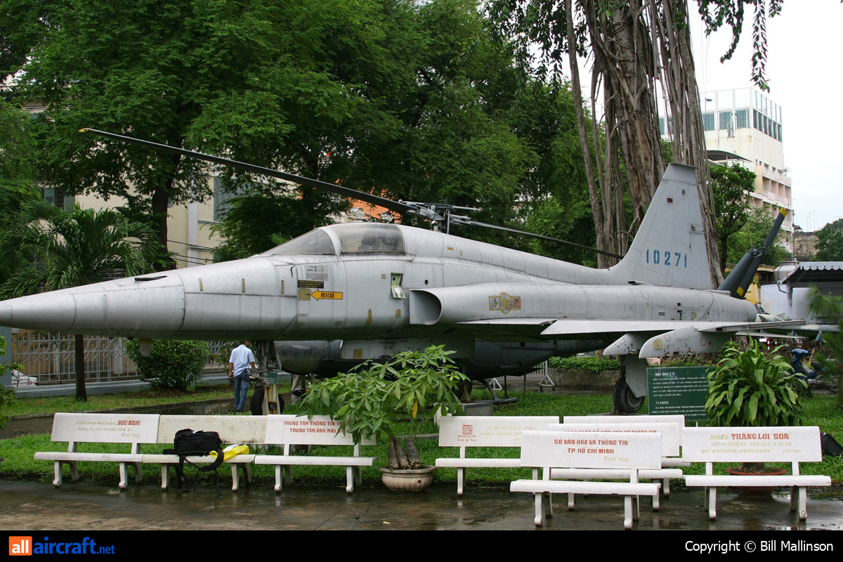71-0271 · Northrop F-5A Freedom Fighter · -