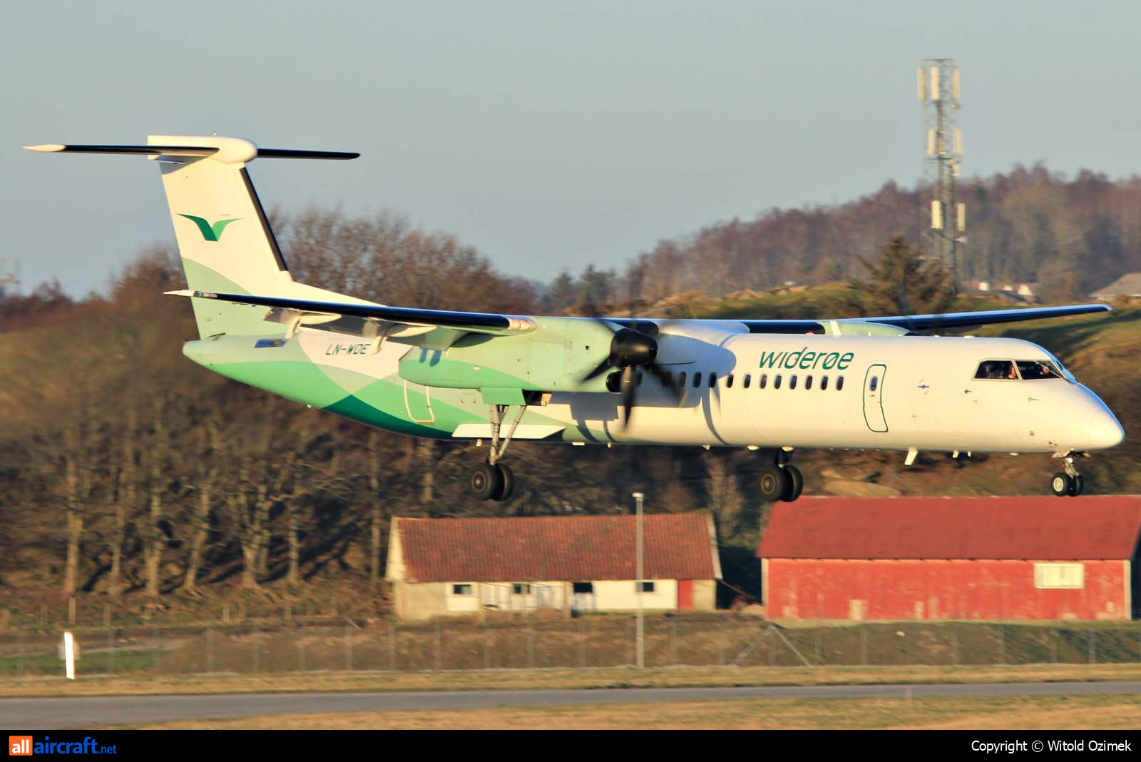 LN-WDE · Bombardier Dash 8-Q402 · (SVG / ENZV)