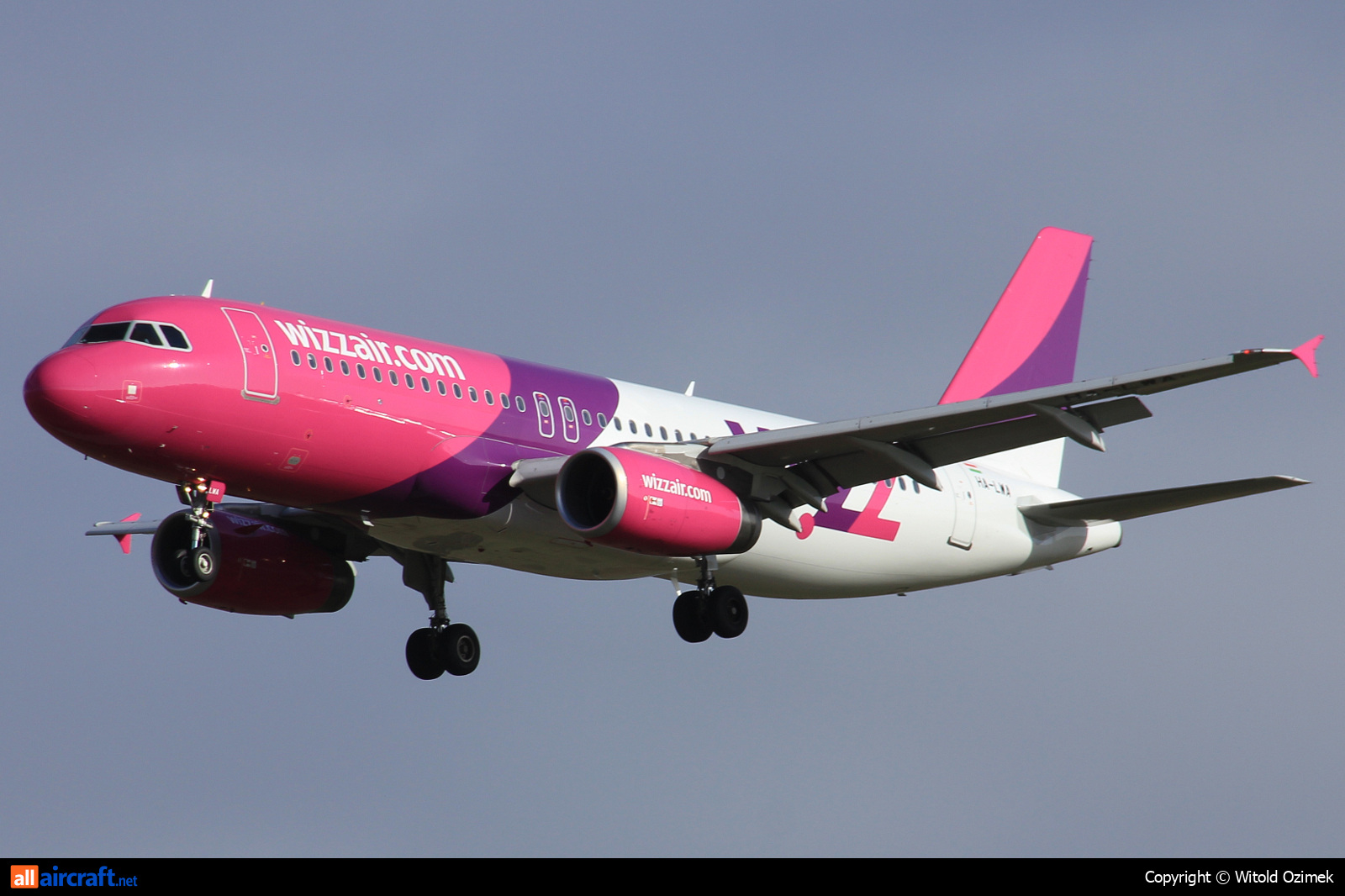 HA-LWA · Airbus A320-232 · (SVG / ENZV)