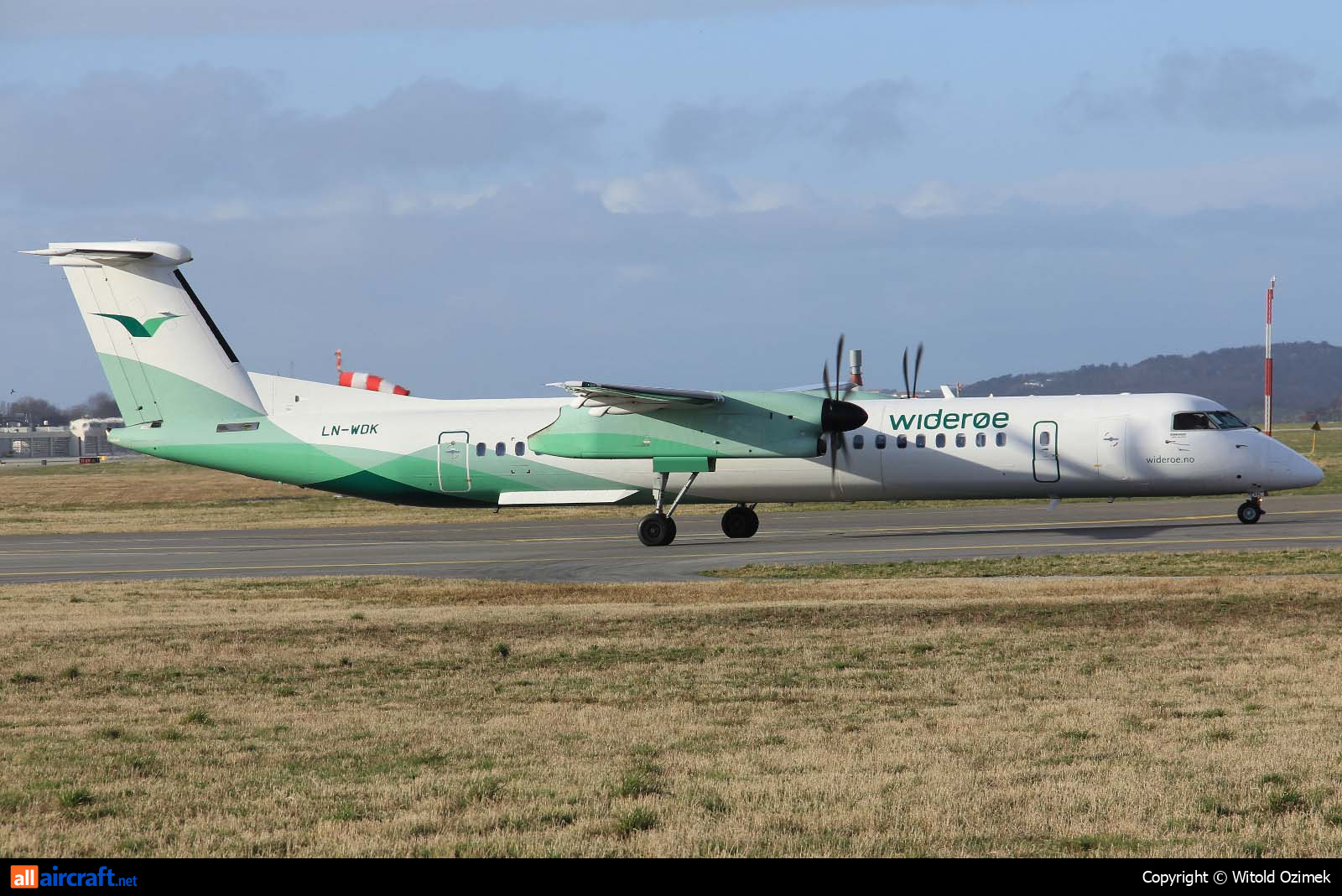 LN-WDK · Bombardier Dash 8-Q402 · (SVG / ENZV)