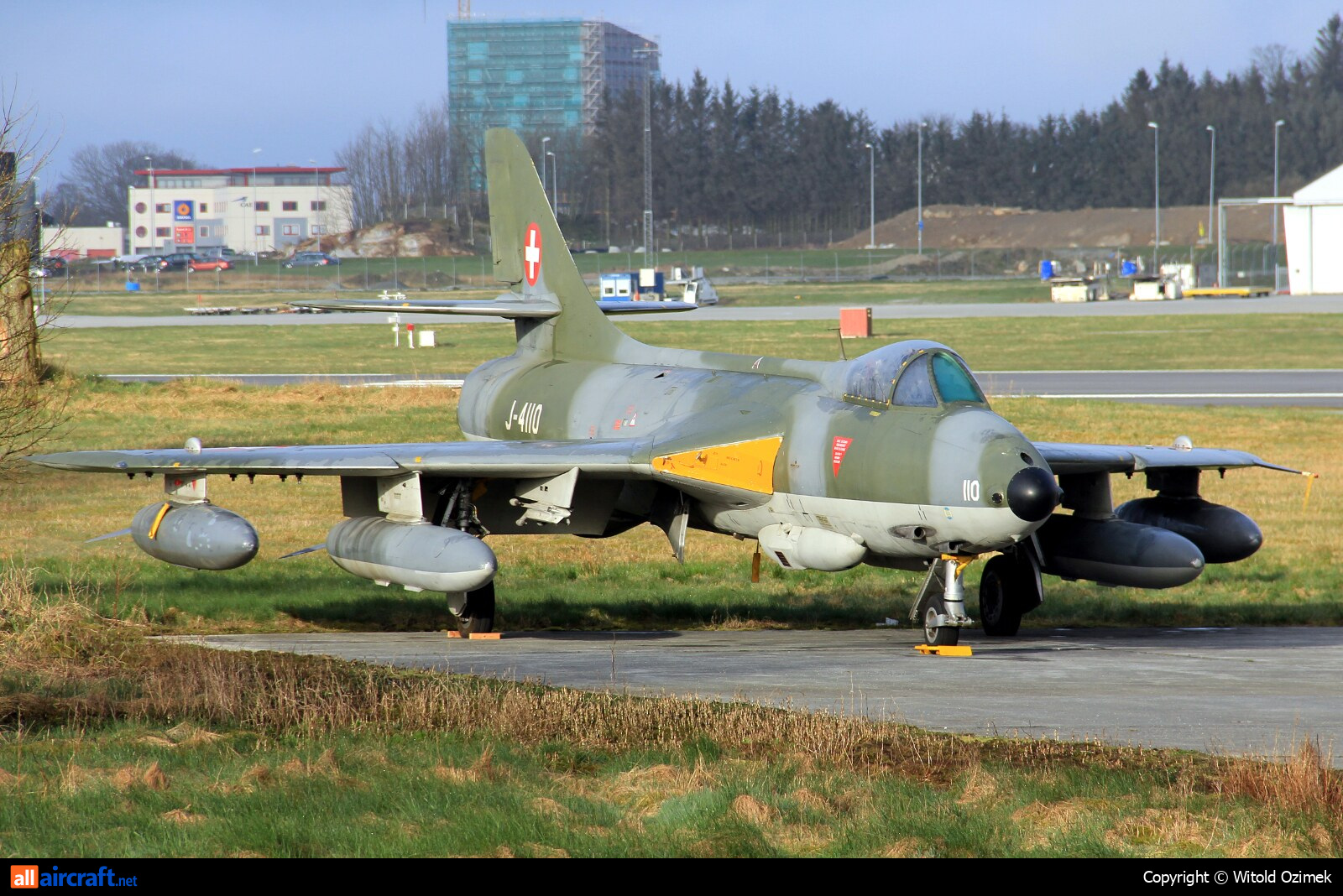 J-4110 · Hawker Hunter F.58A · (SVG / ENZV)