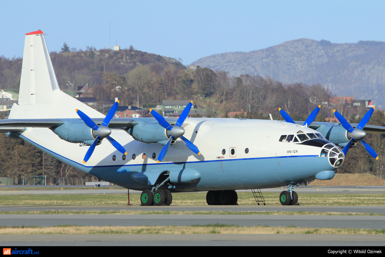 UR-CCP · Antonov An-12AP · (SVG / ENZV)